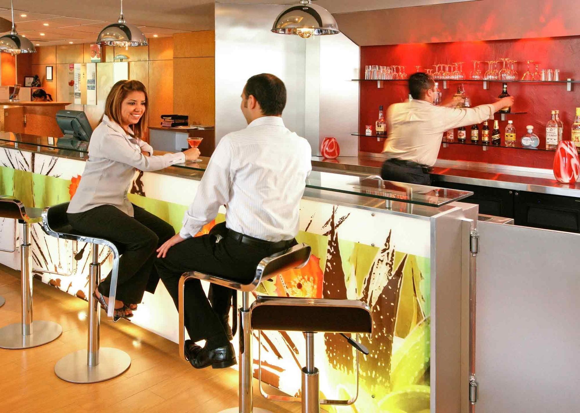 Ibis Monterrey Valle San Pedro Garza Garcia Exteriör bild