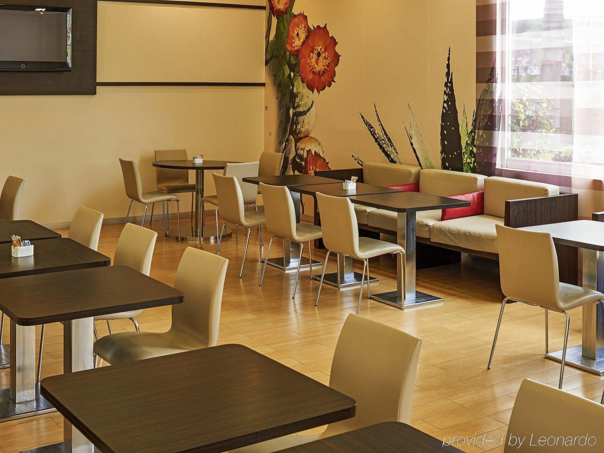 Ibis Monterrey Valle San Pedro Garza Garcia Exteriör bild