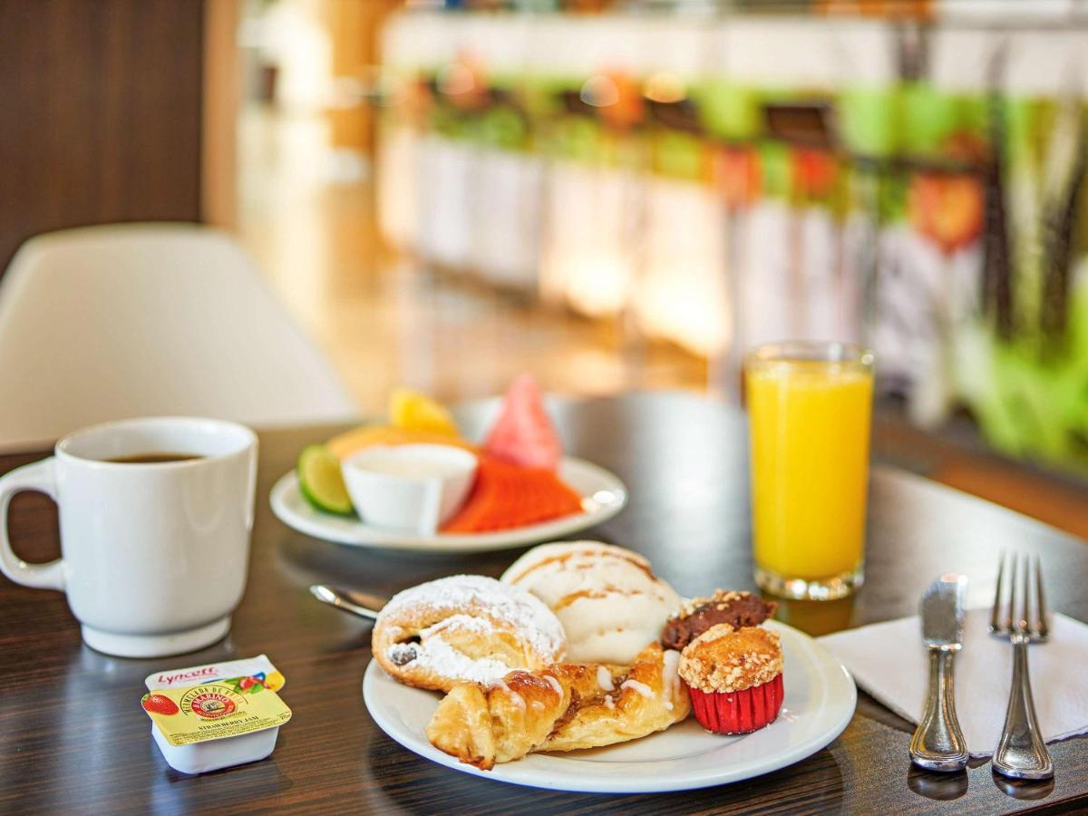 Ibis Monterrey Valle San Pedro Garza Garcia Exteriör bild
